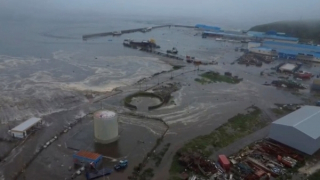 Núi lửa phun trào ở khu vực mới xảy ra động đất của Nga