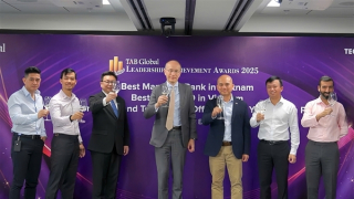 Techcombank được vinh danh 3 giải thưởng xuất sắc từ The Asia Banker
