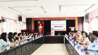 Tiếp tục với Đường văn...