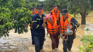 Thêm 300 tỷ đồng hỗ trợ khẩn cấp cho Điện Biên, Nghệ An