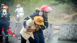 “Chiến sĩ quả cảm” tái hiện tình huống sinh tử của lực lượng PCCC & CNCH