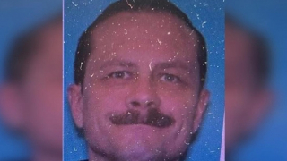 Bắn chết 4 người ở quán bar rồi trốn vào rừng sâu