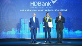 HDBank giữ vị trí thứ 3 Top ngân hàng niêm yết uy tín và hiệu quả nhất Việt Nam