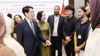 Truyền cảm hứng cho kiều bào ở sở tại đồng hành cùng xây dựng đất nước