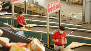 Chặn "núi rác" từ mua sắm online