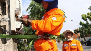 Nắng nóng bao phủ, thị trường điện gặp thách thức