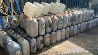 Vĩnh Long: Phát hiện 13 tấn dầu ăn đã qua sử dụng chuẩn bị tuồn vào công ty