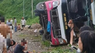 Lật xe khách trên dốc Cun khiến một người tử vong