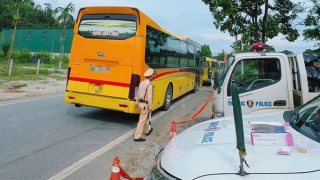 Từ đường dây nóng, xử phạt 2 xe khách chở quá người 140 triệu đồng