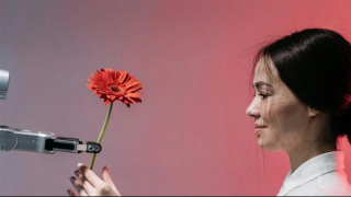 Trung Quốc: Những cô gái trẻ chi hàng triệu USD cho bạn trai AI