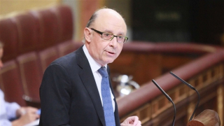 Tiết lộ về trò gian lận và lạm dụng quyền lực của cựu Bộ trưởng Tài chính Tây Ban nha