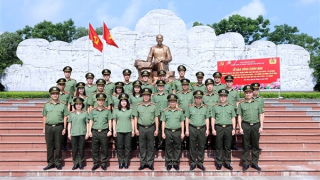 Cụm thi đua số 8 báo công dâng Bác