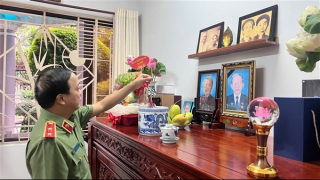 Thứ trưởng Đặng Hồng Đức thăm hỏi, tri ân gia đình các đồng chí cố lãnh đạo