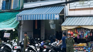 Nghi án chồng dùng dao đâm chết vợ rồi tự sát