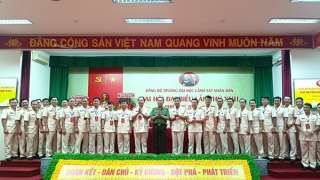 Tiếp tục đổi mới căn bản, toàn diện giáo dục, đào tạo CAND, gắn lý luận với thực tiễn