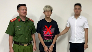 Thiếu tiền tiêu xài, cháu trai đột nhập vào nhà bà ngoại cướp tài sản