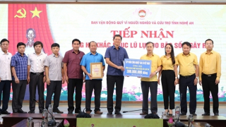 VRG hỗ trợ gần 1 tỷ đồng cho đồng bào và người lao động bị ảnh hưởng bão lũ