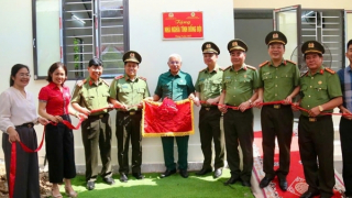 Trao tặng nhà cho gia đình cựu CAND có hoàn cảnh khó khăn ở Lạng Sơn