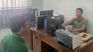 Xử lý đối tượng đăng tải bài viết xuyên tạc về chính quyền địa phương 2 cấp