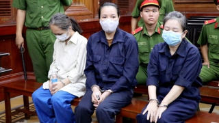 Hoãn phiên tòa xét xử nhóm “ác mẫu” Mái ấm Hoa Hồng