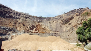 Đắk Lắk: Tỉnh giao xã xác minh “nhùng nhằng” tại hai mỏ đá