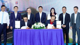 Vietjet hợp tác cùng Petrolimex sử dụng nhiên liệu SAF: Hành trình chuyển đổi xanh của ngành hàng không