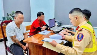 Xử lý nghiêm đối tượng chặn ô tô tranh khách gây cản trở giao thông trên Quốc lộ 1A