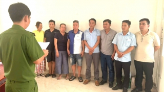 Phá sòng bạc ăn thua cả tỷ đồng mỗi ngày trong gara ô tô