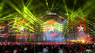 Chương trình nghệ thuật “Tự hào là người Việt Nam”: Hoành tráng, mãn nhãn và đầy cảm xúc