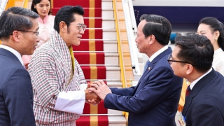 Quốc vương Bhutan và Hoàng hậu bắt đầu chuyến thăm cấp Nhà nước đến Việt Nam