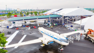 Mãn nhãn với dàn máy bay từ quá khứ đến hiện tại, tại Triển lãm thành tựu đất nước