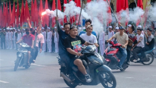 Chuyện chưa kể về những boy phố “đi tất xanh”