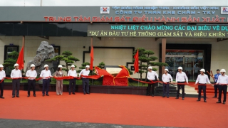 Đảng ủy TKV gắn biển công trình chào mừng Đại hội đại biểu Đảng bộ Chính phủ lần thứ I, nhiệm kỳ 2025 - 2030