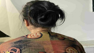 Doanh nghiệp và khách hàng đều khó