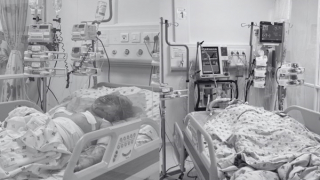 Hai chị em nhập viện trong tình trạng nguy kịch vì bị phóng hỏa