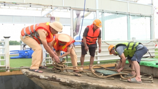 Công an Thanh Hóa sát cánh cùng người dân chống bão số 5