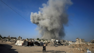 Máy bay, xe tăng Israel tiếp tục oanh tạc Thành phố Gaza