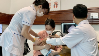 Gia tăng trẻ đến khám vì cúm mùa, cần phòng ngừa để không diễn biến nặng