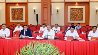 Bộ Chính trị cho ý kiến về công tác chuẩn bị Đại hội đại biểu Đảng bộ Quân đội