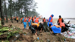 Phó Thủ tướng Trần Hồng Hà kiểm tra công tác hộ đê Hội Thống