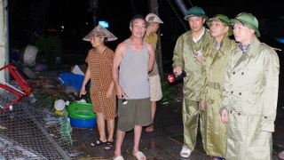 Giám đốc Công an tỉnh Ninh Bình trực tiếp chỉ đạo công tác khắc phục hậu quả mưa bão