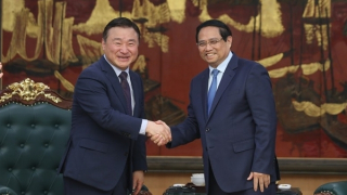 Thủ tướng Phạm Minh Chính tiếp Tổng Giám đốc điều hành Samsung điện tử