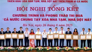 Chính phủ hoàn thành mục tiêu 334.000 căn nhà tạm được xây mới, HDBank chung tay đóng góp trên 2.600 căn