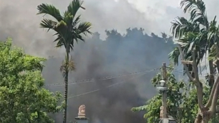 Lửa thiêu rụi nhà dân trên khu đất rộng hơn 1000 mét vuông