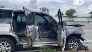 Tài xế kịp thoát thân khi xe bốc cháy