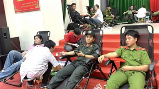 Hơn 300 CBCS Công an Khánh Hòa tham gia chiến dịch “Mỗi giọt máu hồng – Một tấm lòng”