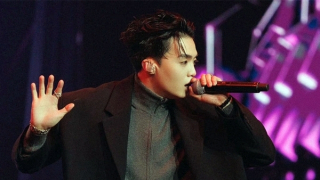 Cần nghiêm khắc hơn nữa trước các hành động lệch chuẩn của nghệ sĩ