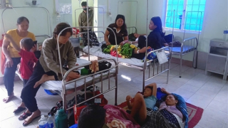 131 người nhập viện sau khi dùng thức ăn tại tiệc tân gia