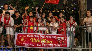 Trời có thể mưa, đêm có thể dài nhưng muôn trái tim vẫn thao thức cùng A80!