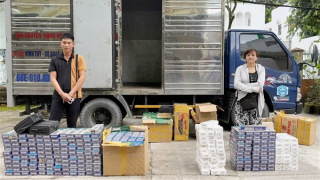 Bắt quả tang 2 đối tượng mua bán, vận chuyển gần 3.000 bao thuốc lá lậu